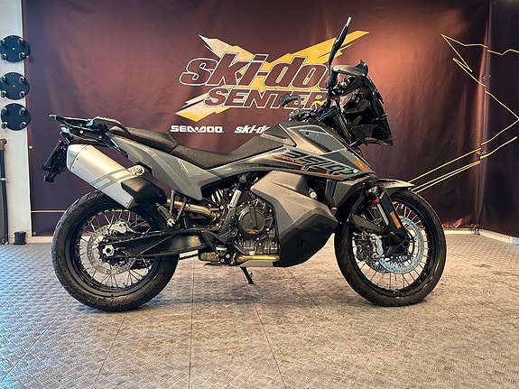KTM Adventure 890 2 of 6
