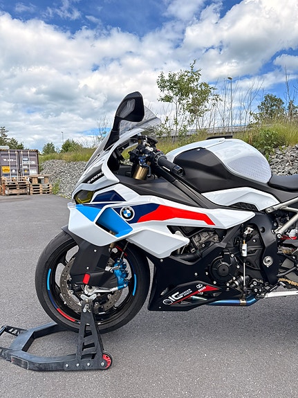 BMW S 1000 RR | BSI | AKRAPOVIC TITAN | CARBON | BILLET 2 of 5