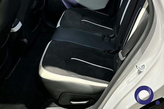 Kia EV6 10 of 11