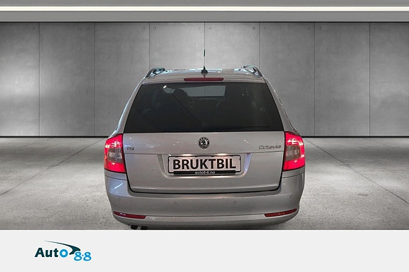 Skoda Octavia 3 of 5