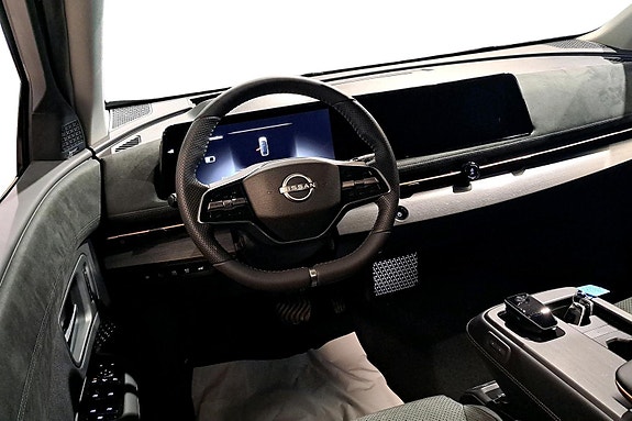 Nissan Ariya 6 of 24
