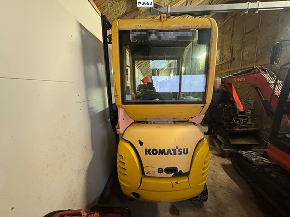 Komatsu PC15R gravemaskin m/ 2 skuffer! 5 of 5