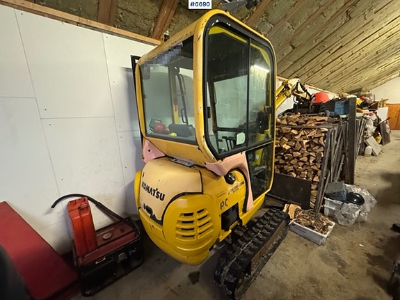 Komatsu PC15R gravemaskin m/ 2 skuffer! 4 of 5