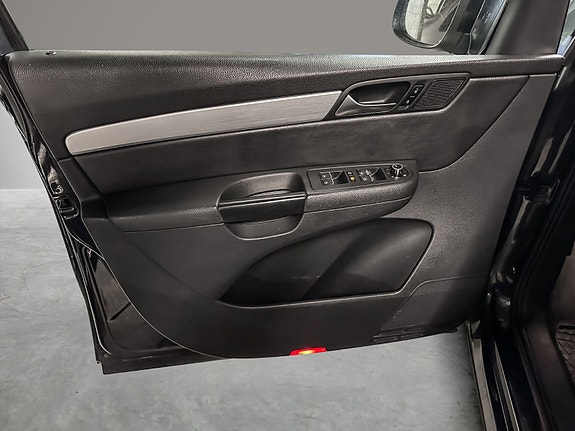 Volkswagen Sharan 9 of 22