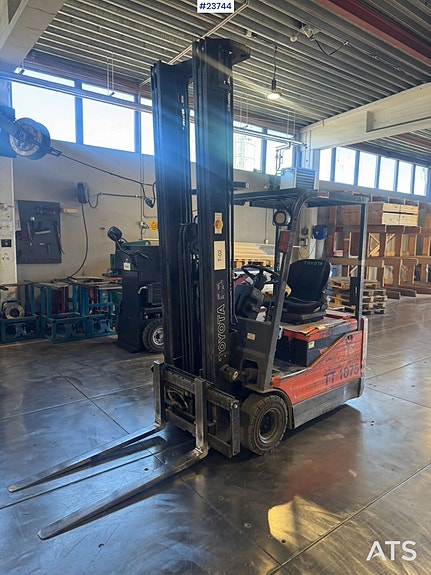 Toyota 8FBE15 Elektrisk Truck 2 of 16