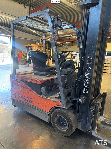 Toyota 8FBE15 Elektrisk Truck 4 of 16