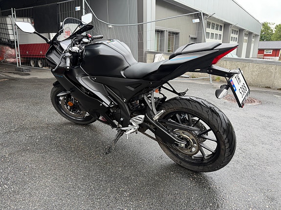 Yamaha YZF-R 125 4 of 5