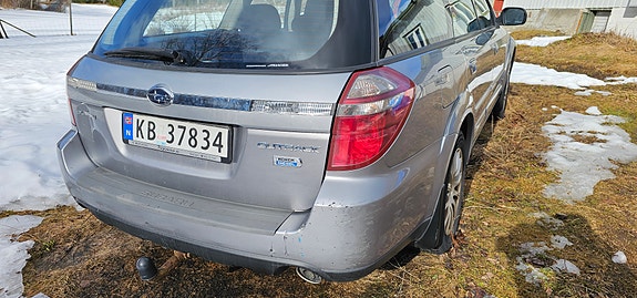 Subaru Legacy 4 of 5