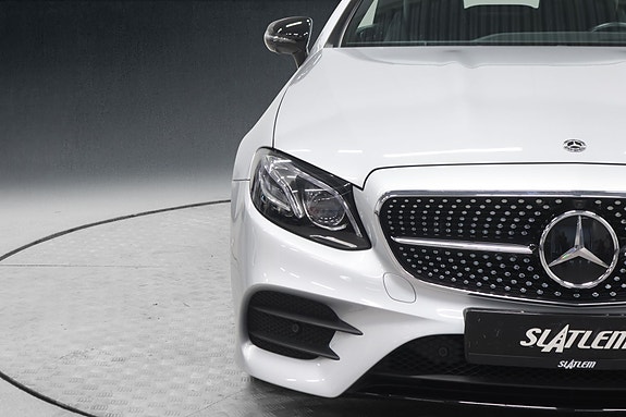 Mercedes-Benz E300 10 of 24