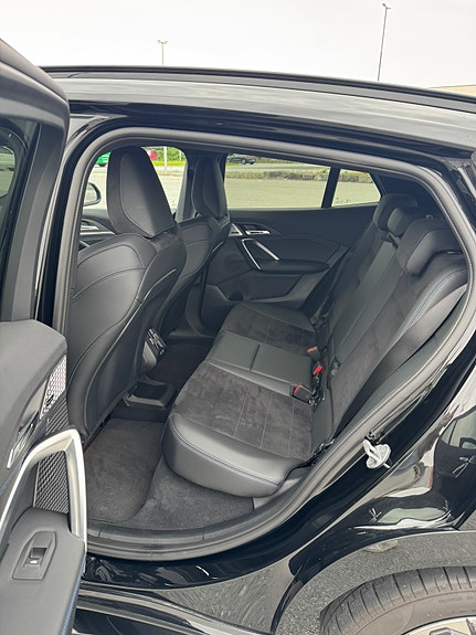 BMW iX2 8 of 27