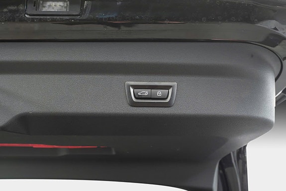 BMW iX2 25 of 27