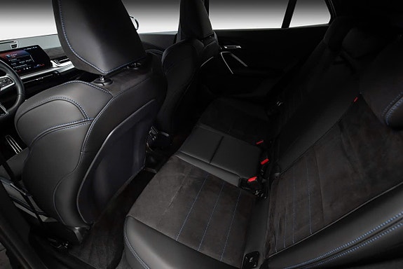 BMW iX2 23 of 27