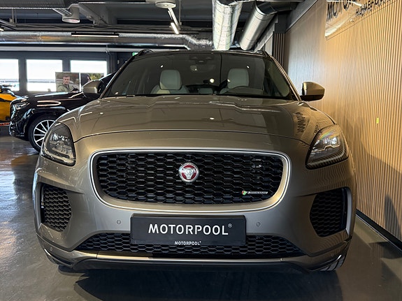Jaguar E-PACE 2 of 5