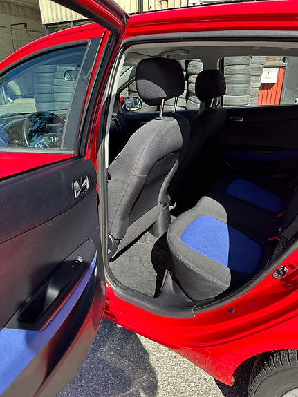 Hyundai i20 10 of 18