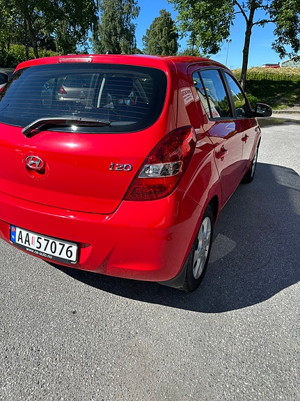 Hyundai i20 3 of 18
