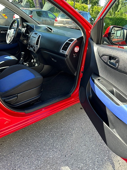 Hyundai i20 5 of 18