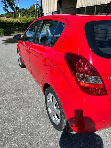 Hyundai i20 4 of 18