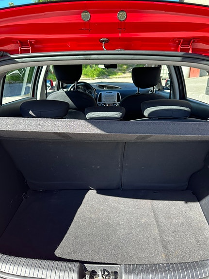 Hyundai i20 7 of 18