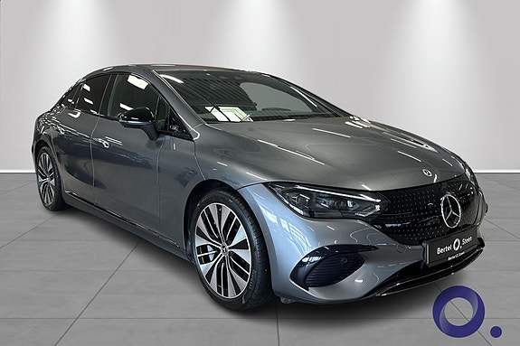 Mercedes-Benz EQE350 3 of 5