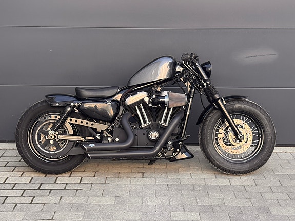 Harley-Davidson XL 1200X Forty-Eight 2 of 5