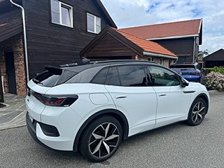 Volkswagen ID.4 GTX 3 of 5