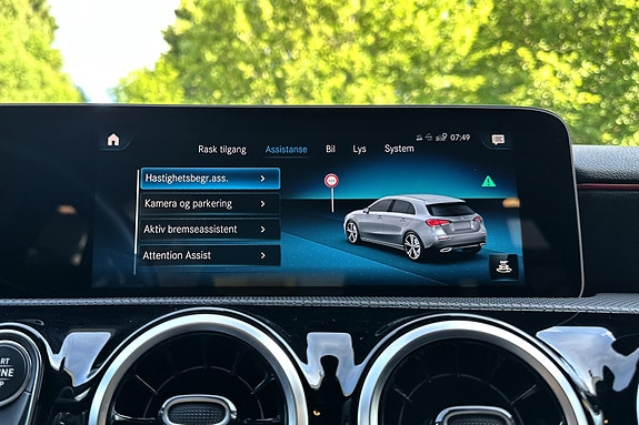 Mercedes-Benz A180 26 of 30