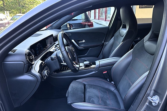 Mercedes-Benz A180 10 of 30