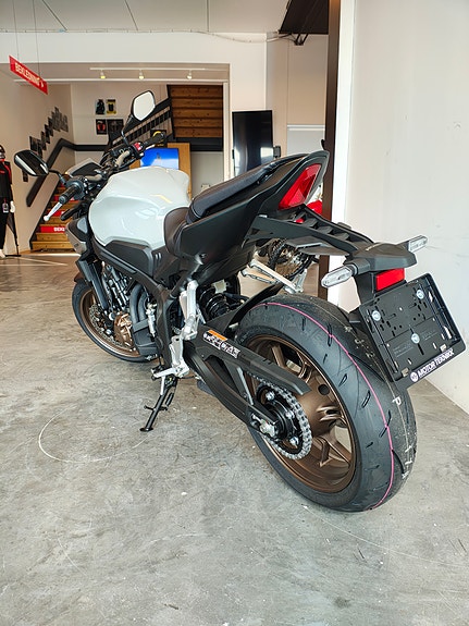 Honda CB650R MED E-Clutch! ** SPAR HELE 13.000 KR PÅ OVERLIGGER!! ** 9 of 10