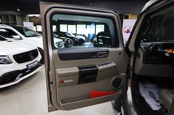 Hummer H2 23 of 30