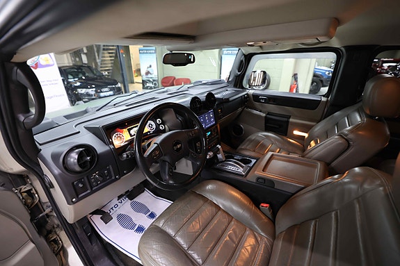 Hummer H2 29 of 30