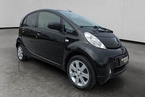 Peugeot iOn 2 of 5
