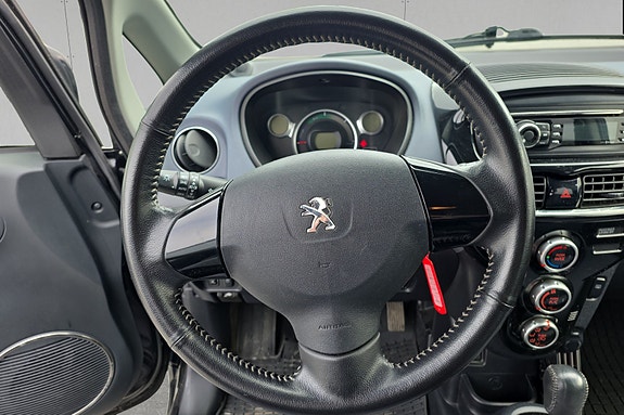 Peugeot iOn 14 of 19