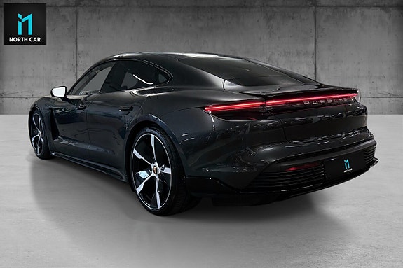 Porsche Taycan 7 of 30