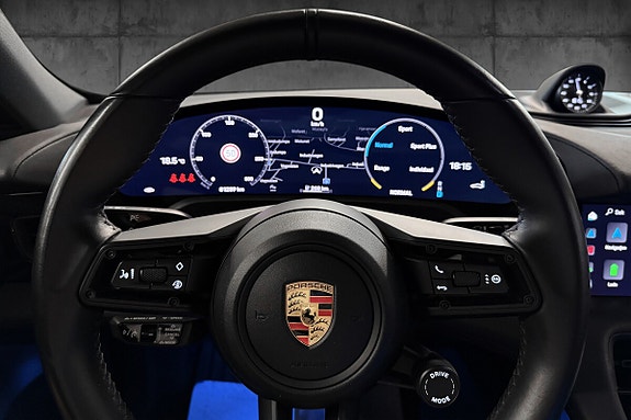 Porsche Taycan 19 of 30