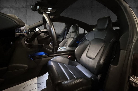 Porsche Taycan 9 of 30