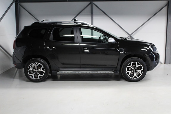 Dacia Duster 2 of 5