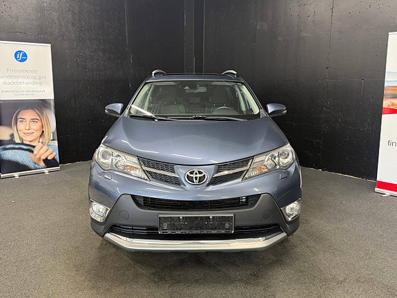 Toyota RAV4 3 of 5
