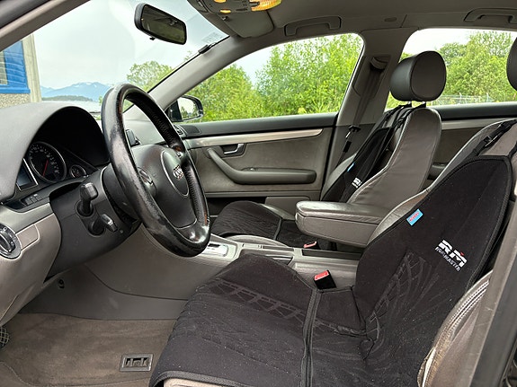 Audi A4 5 of 21