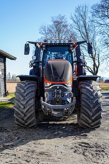 Valtra S416 2024, kr 2 689 000,-