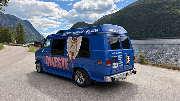 Chevrolet Van 4 of 5
