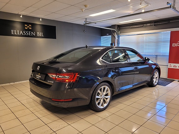 Skoda Superb 5 of 5