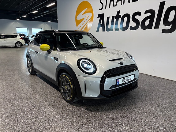 MINI Cooper SE 2 of 5