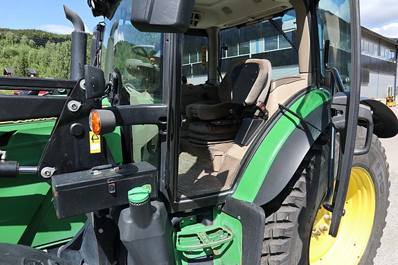 John Deere 6130 R 2017, kr 799 000,-