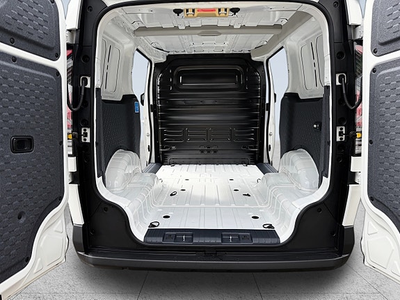 Kia PV5 16 of 25