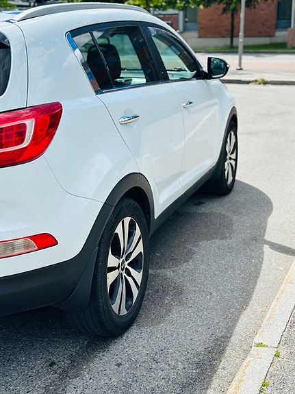 Kia Sportage 3 of 5