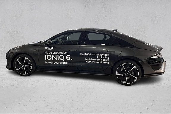 Hyundai Ioniq 6 2 of 5