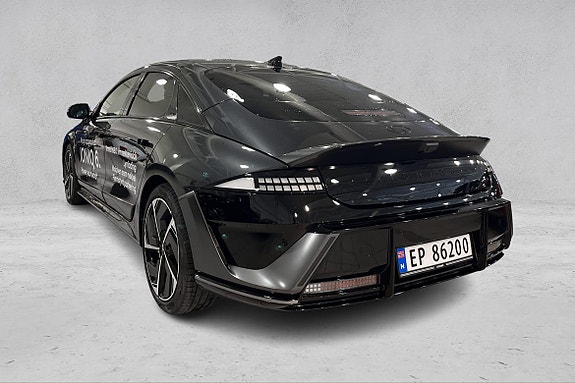 Hyundai Ioniq 6 3 of 5