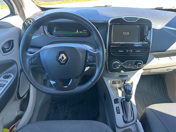 Renault Zoe 11 of 15