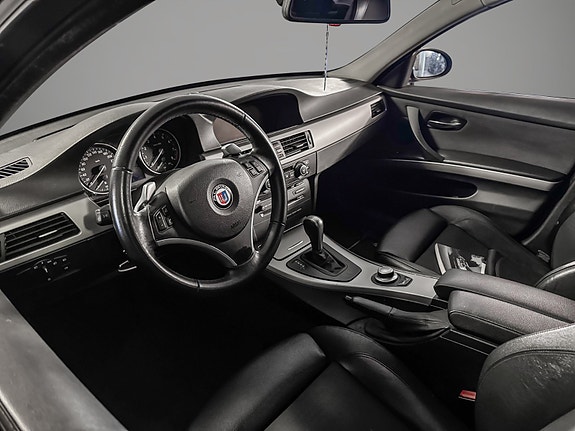 BMW 335i 5 of 14