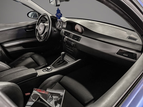 BMW 335i 8 of 14